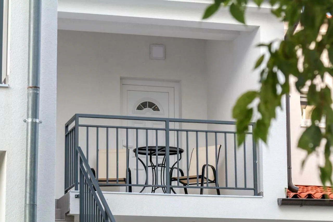 Villa Lord Pomer 0*,  Kroatien